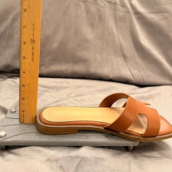 Madden Girl H-Band Flat Slides | Cognac | Size 8.5 - Picture 8 of 9